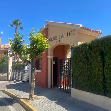 Apartman Casa Flamenco, Begane Grond Met Tuin & Zwembad Torrevieja